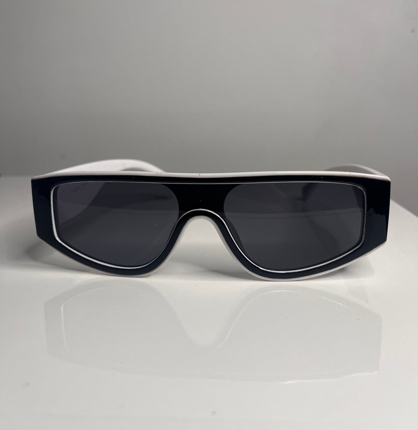 CC CAT EYE SUNGLASSES