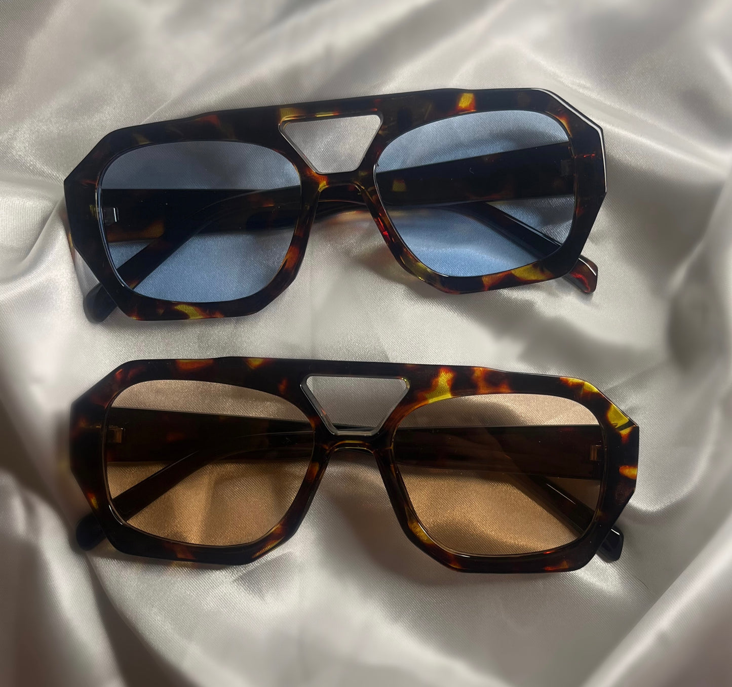 TORTOISE SHELL SUNGLASSES