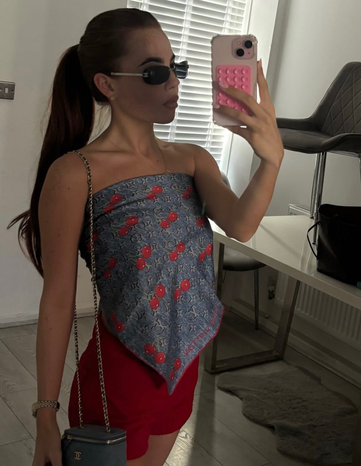 LV CHERRY SCARF