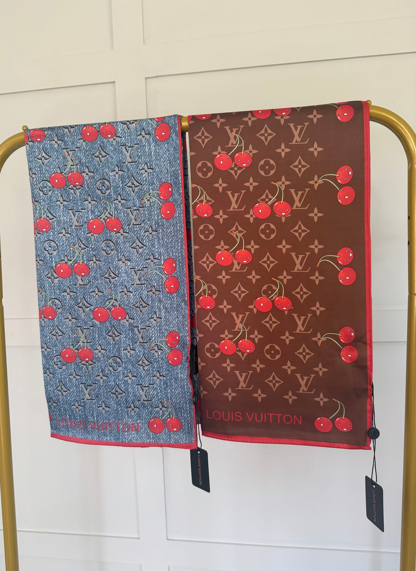 LV CHERRY SCARF