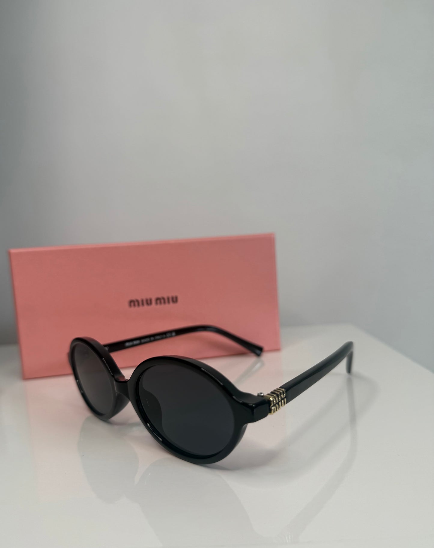 MI OVAL SUNGLASSES